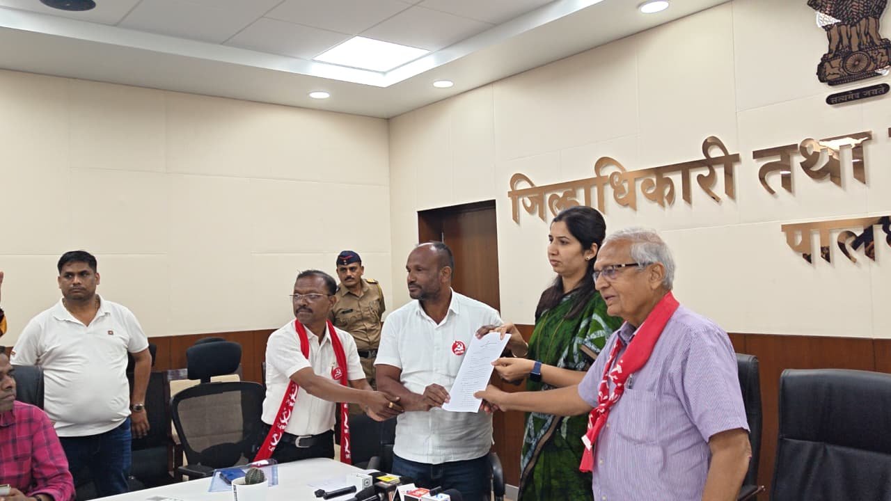पालघर लॉन्ग मार्च के बाद प्रशासन ने स्थानीय मांगों का तय किया कार्य रोडमैप |