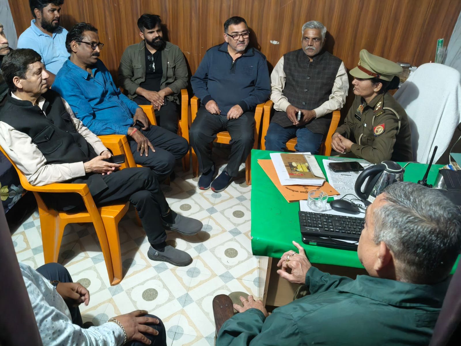 महानगर में रमजान और होली को लेकर शांति बैठक, चौकी प्रभारी सुनीता चौधरी ने की भाईचारे की अपील |