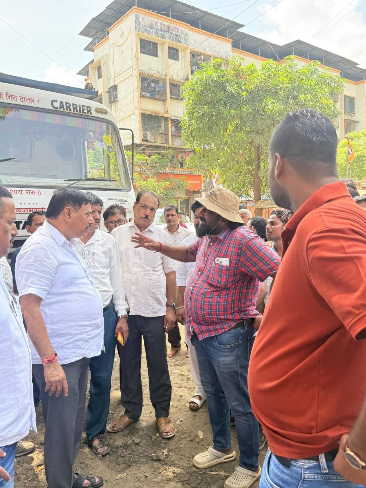 मानसून से पहले नालासोपारा प्रशासन अलर्ट: गालानगर में विकास कार्यों का जायजा, जलभराव रोकने पर विशेष जोर |