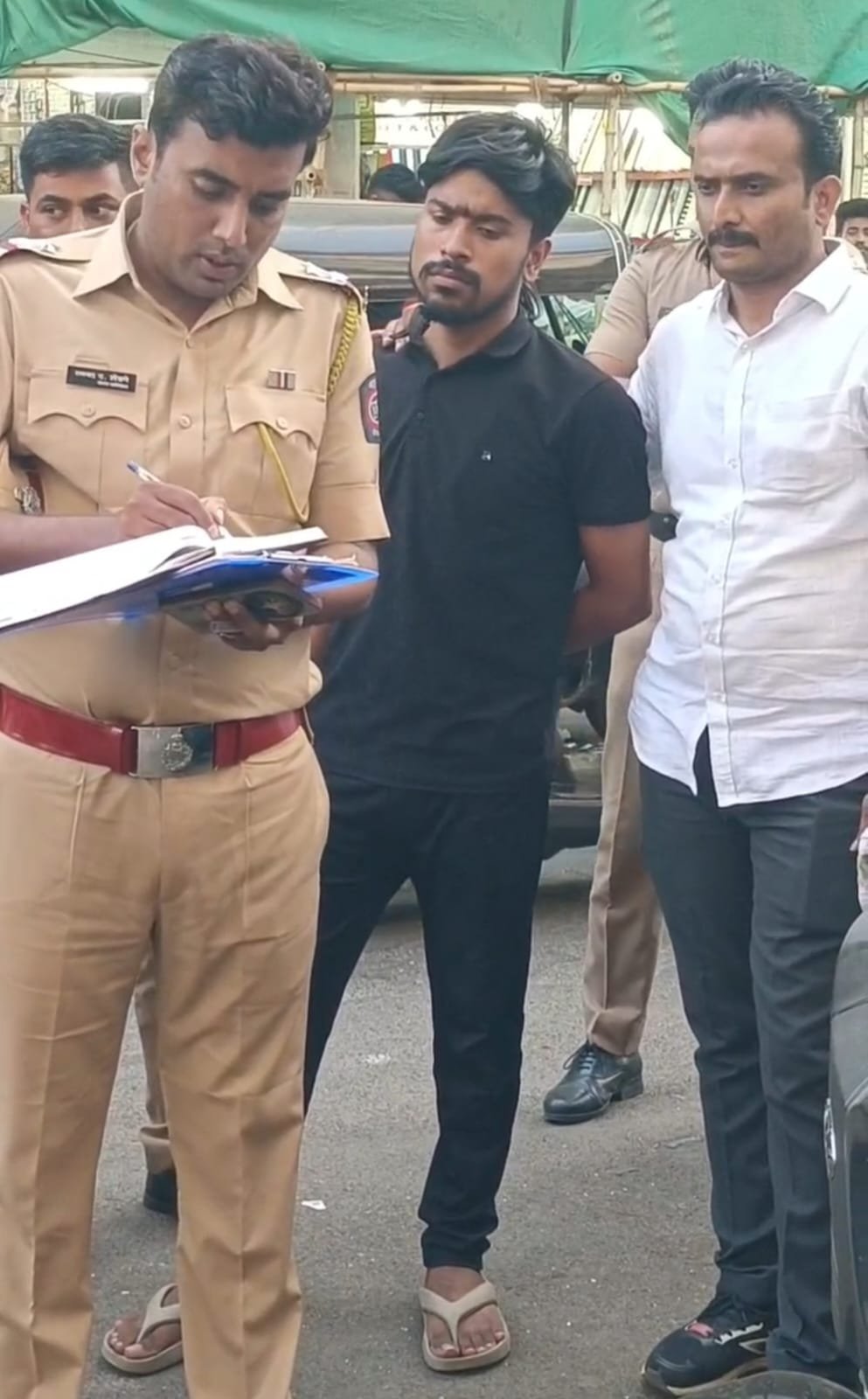 सोशल मीडिया पर वायरल हुआ वीडियो, विरार पुलिस ने पुलिसकर्मियों से अभद्रता करने वाले आरोपी को किया गिरफ्तार