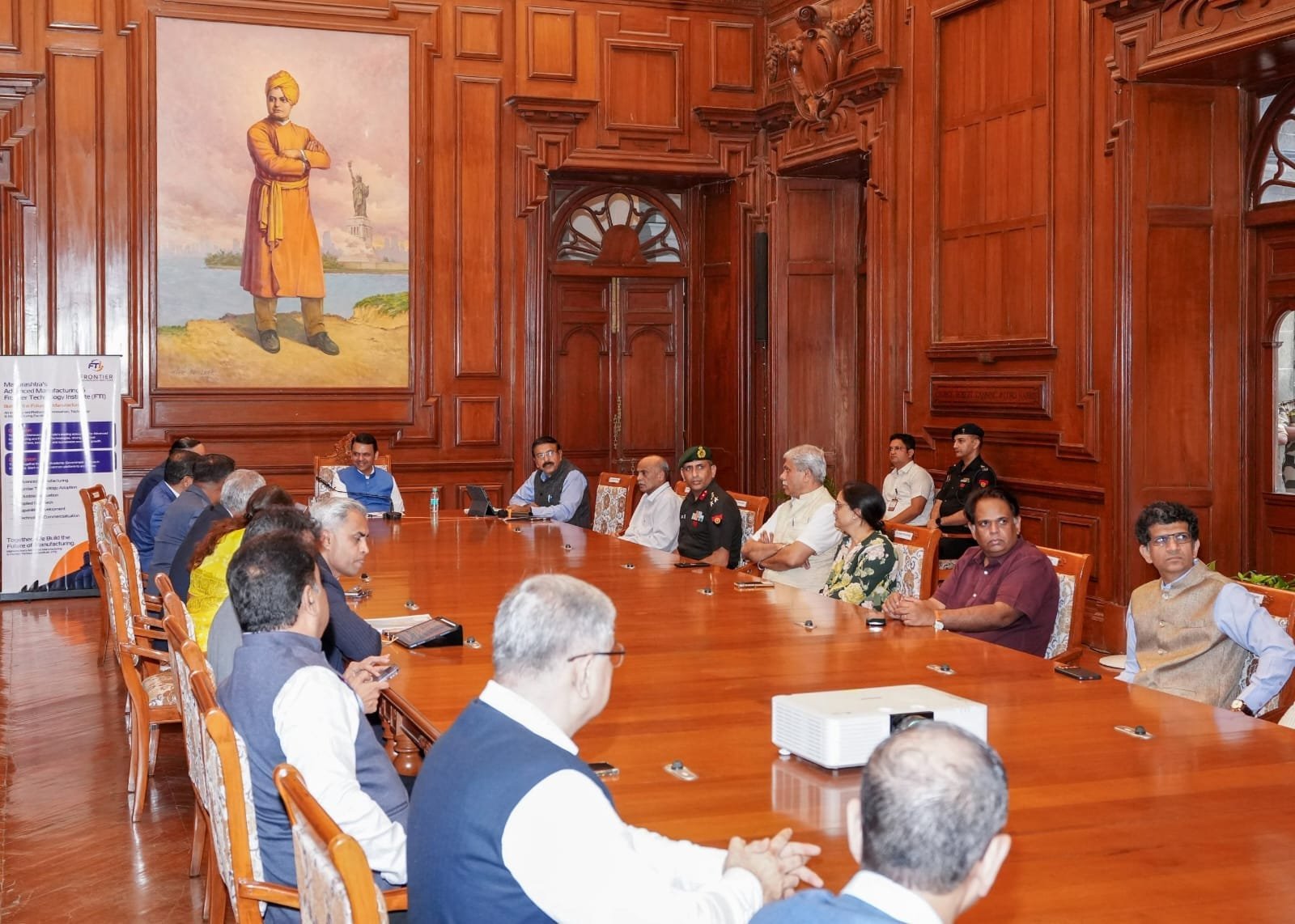 भविष्य की तकनीक का गढ़ बनेगा महाराष्ट्र: CM फडणवीस की अध्यक्षता में FTI की बड़ी बैठक, AI और रोबोटिक्स पर रोडमैप तैयार |