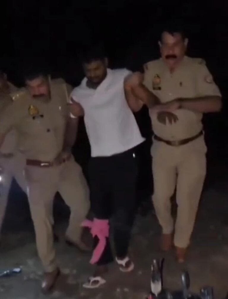 जौनपुर में पुलिस और बदमाशों के बीच मुठभेड़, पैर में गोली लगने से घायल हुआ शातिर अपराधी; 5 गिरफ्तार |