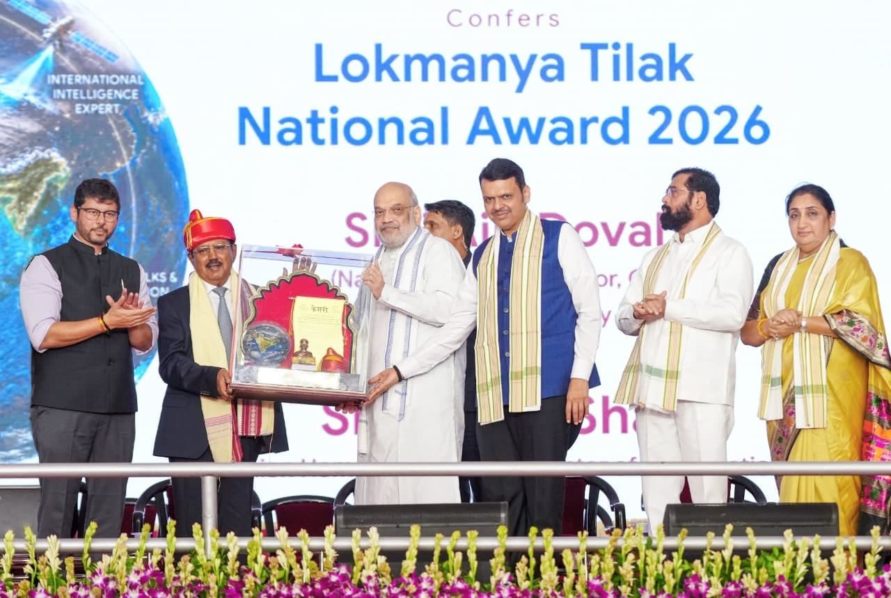 मुंबई: NSA अजित डोभाल को ‘लोकमान्य तिलक राष्ट्रीय पुरस्कार 2026’, गृह मंत्री अमित शाह ने किया सम्मानित |
