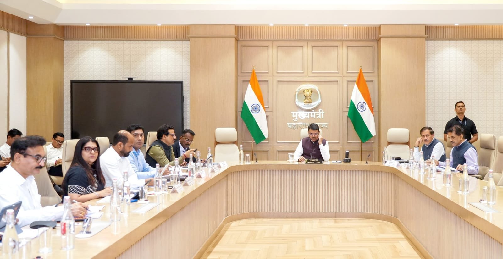 महाराष्ट्र में औद्योगिक विकास को मिलेगी नई रफ्तार, MIDC भूमि अधिग्रहण प्रक्रिया तेज करने के मुख्यमंत्री देवेंद्र फडणवीस के कड़े निर्देश |
