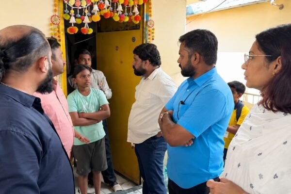नालासोपारा जिला परिषद स्कूल में कुकर विस्फोट के बाद युवासेना ने किया निरीक्षण |