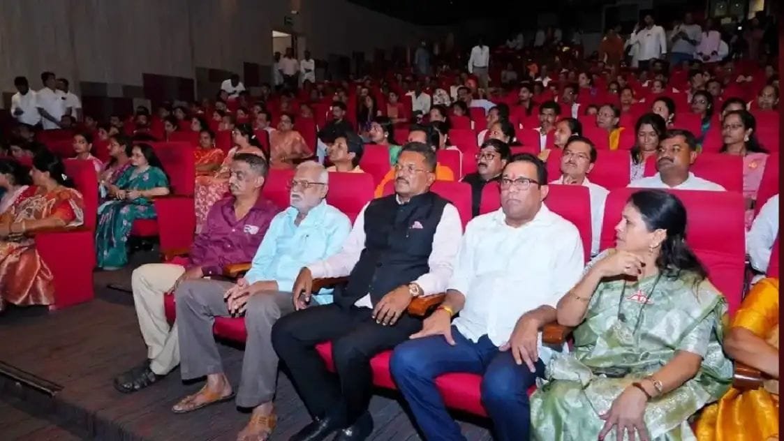 मीरा-भाईंदर: 100 करोड़ के लता मंगेशकर नाट्यगृह में AC ठप, अमित टंडन का शो रद्द; मंत्री प्रताप सरनाईक ने मनपा को घेरा |
