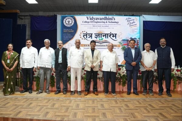 “इंजीनियरिंग यानी सोचना और समस्याओं का समाधान करना सीखना है” : महेंद्र मेहता |